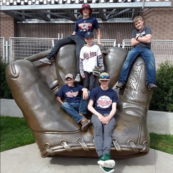 Meet your Posher, Chisum - Picture 1 of 1